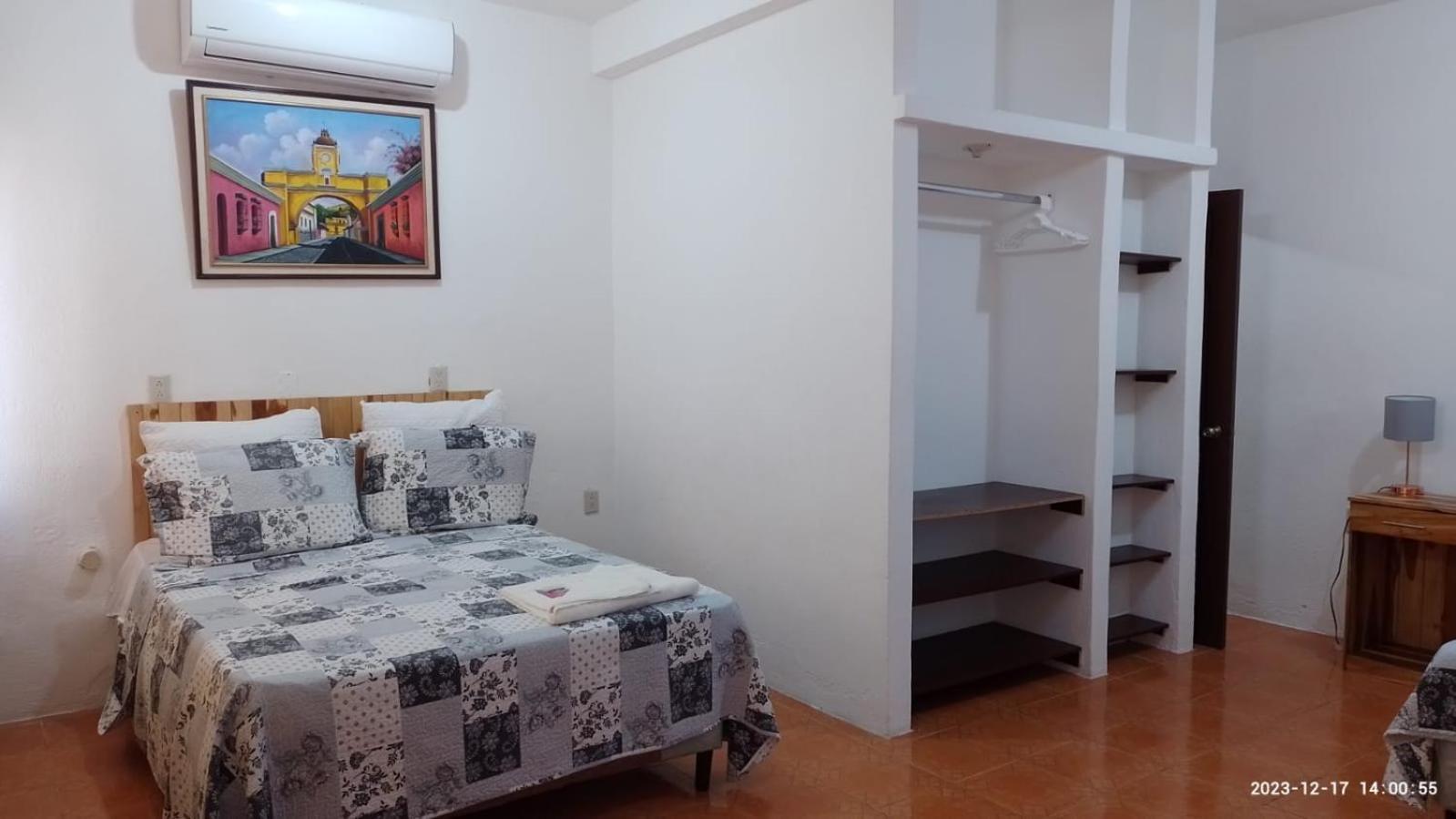 Apartamentos Mundo Maya Habitaciones Flores Bagian luar foto