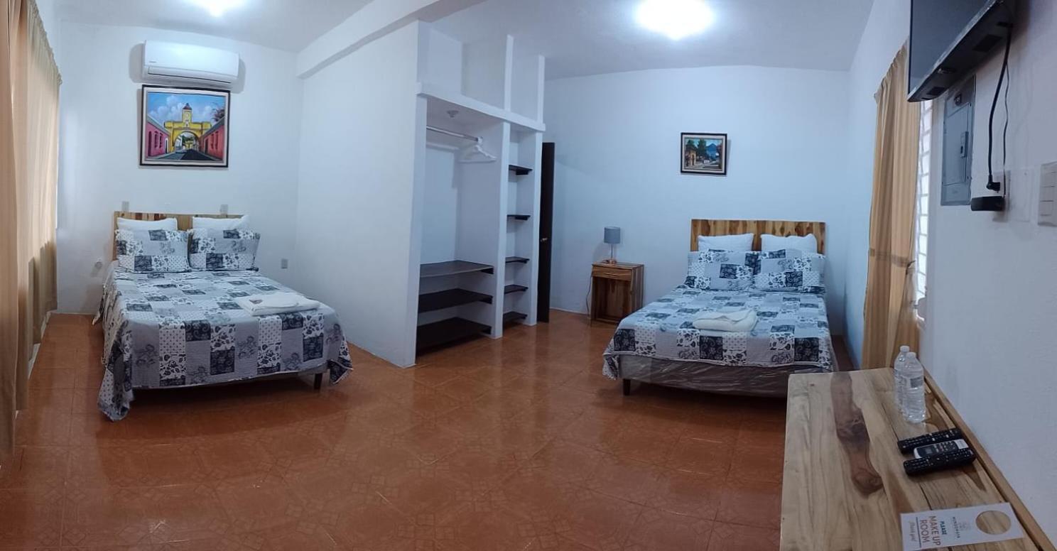 Apartamentos Mundo Maya Habitaciones Flores Bagian luar foto